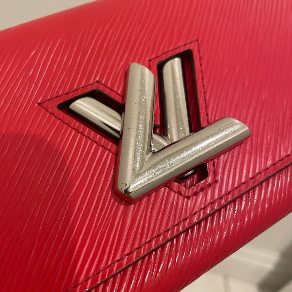 Louis Vuitton EPI Twist Coquelicot Red Wallet Twist Lock​​​​​ - Picture 13 of 14